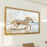 2 quadro cavalo branco na praia dourado